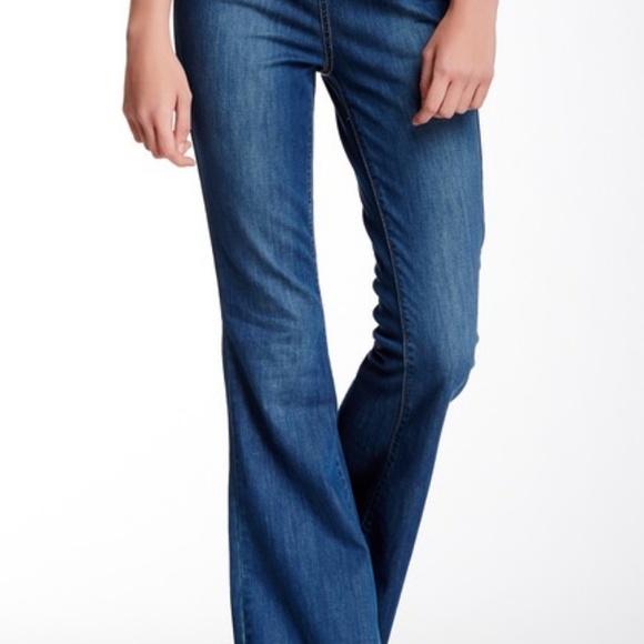 BlankNYC Pull On Flared Leg Jeans Size 24 x 34 - Picture 7 of 7